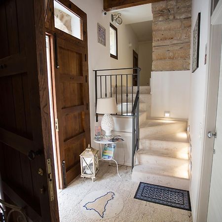 B&B Cinisi Vacanze 2.0 Exterior photo