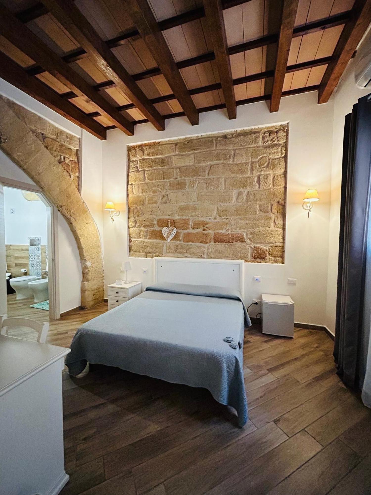 B&B Cinisi Vacanze 2.0 Exterior photo